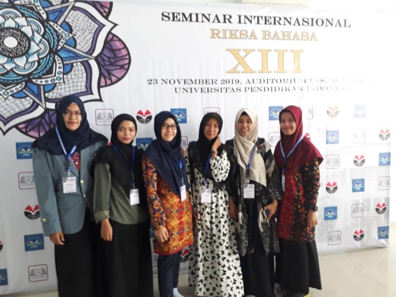 Keikutsertaan Mahasiswa Magister Pendidikan Basindo pada Seminar RIKSA BAHASA XIII di UPI